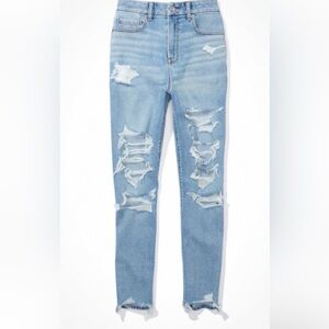 AE STRETCH RIPPED CURVY MOM JEAN